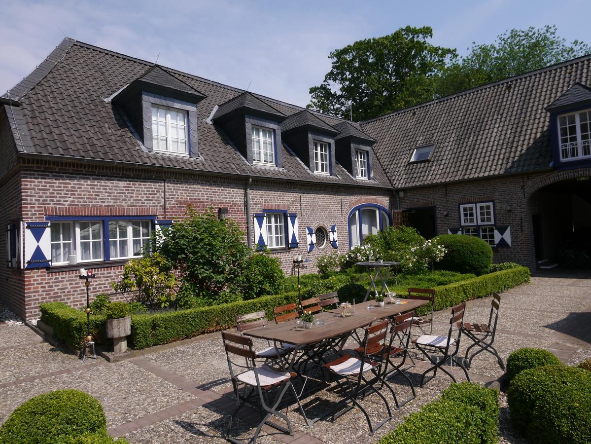 Hotel Schloss Walbeck Geldern Exterior photo